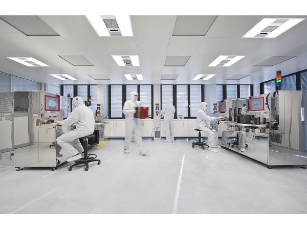 光生物空氣凈化機(jī)-實(shí)驗(yàn)室